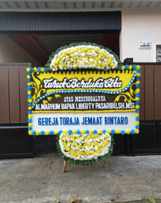Papan Bunga Duka di Air Tawar Timur